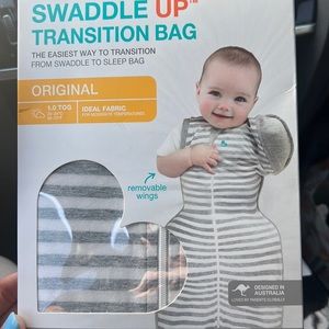 Swaddle up transition bag